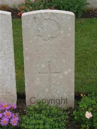 Etaples Military Cemetery - Dunbar, R J